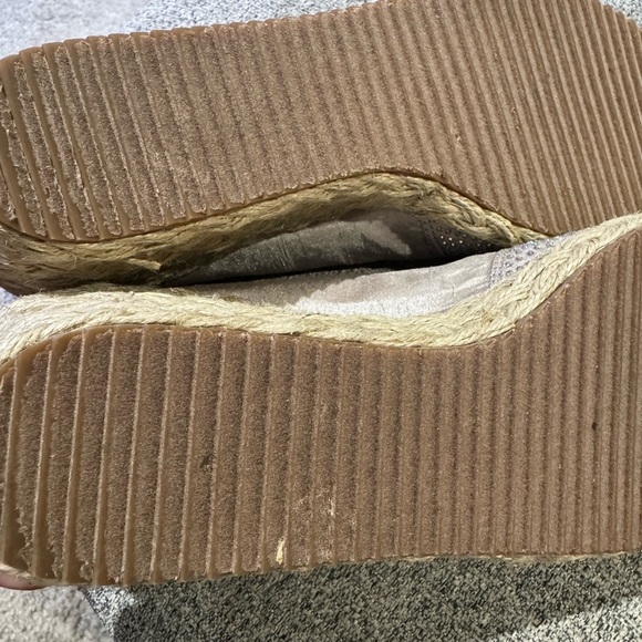 Anne Klein (i-flex) 9.5 heel size 3 inches brand new with out tags - Picture 4 of 13